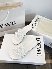 LOEWE Petal Anagram slide in soft calf skin White  - 6