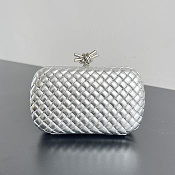 Bottega Veneta Knot Clutch Silver 20x12x5.5 cm
