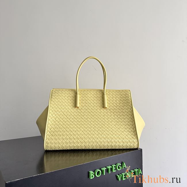 Bottega Veneta Women's Barbara Tote in Butter yellow 37x27x24cm - 1