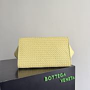 Bottega Veneta Women's Barbara Tote in Butter yellow 37x27x24cm - 3