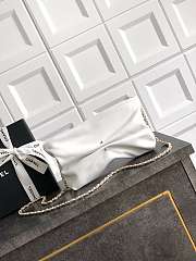Chanel Clutch With Chain White Lambskin 24x14x5cm - 5