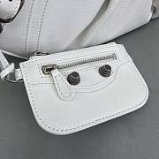 Balenciaga Le Cagole shoulder bag in white leather  33x16x8.4CM - 4