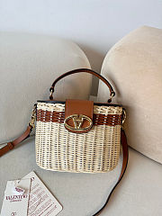 Valentino Garavani VLogo Signature Wicker Vanity Bag 19 x 13.5 x 13cm - 1
