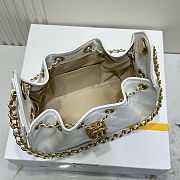 Chanel 25 Small Handbag White 20x22x12.5cm - 6