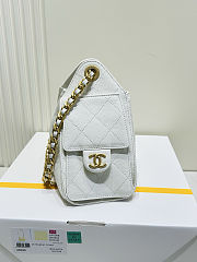 Chanel 25 Small Handbag White 20x22x12.5cm - 4