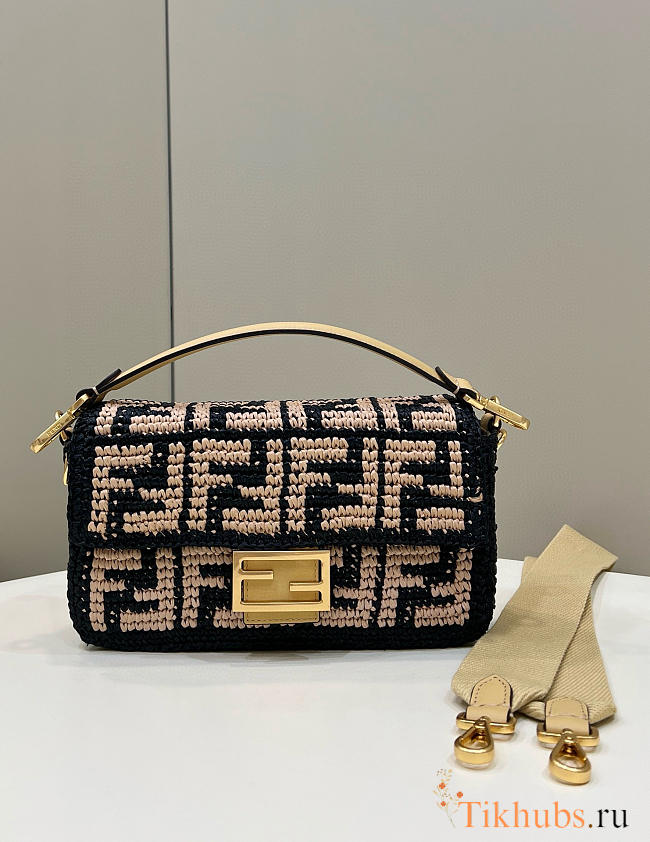 Fendi FF Raffia Baguette 27×6×15 cm - 1