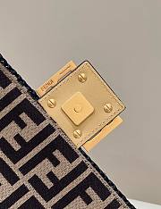 Fendi FF Raffia Baguette 27×6×15 cm - 6