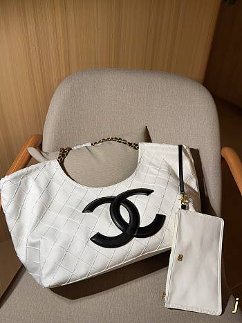 CHANEL Coco Beach Small Shopping Bag 43×26×17