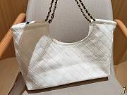 CHANEL Coco Beach Small Shopping Bag 43×26×17 - 4