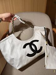 CHANEL Coco Beach Small Shopping Bag 43×26×17 - 3