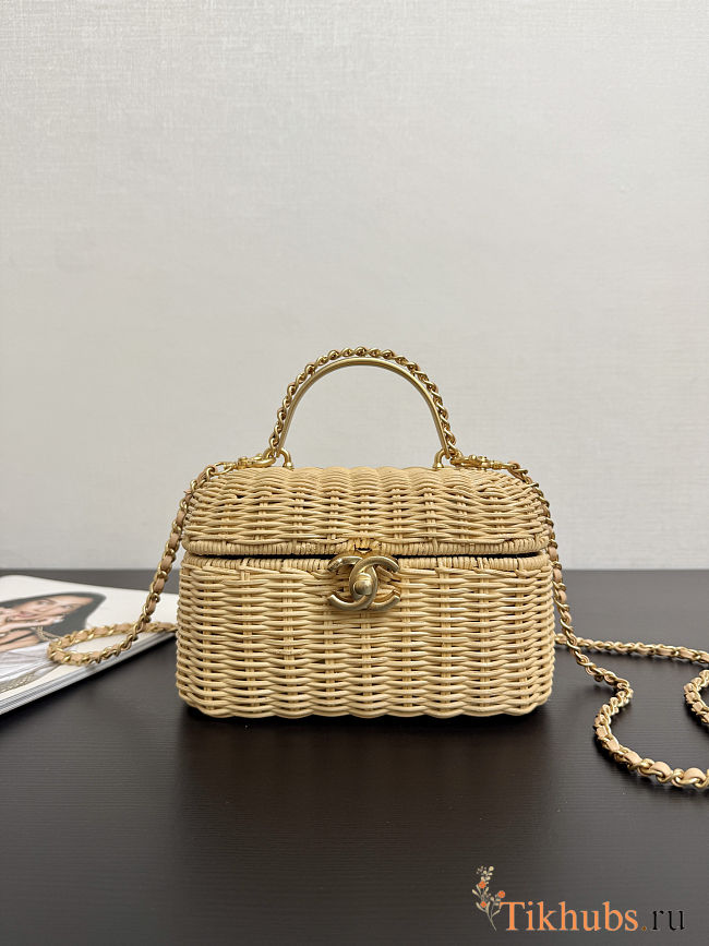 Chanel Braided Rattan Vanity Case Tan Rattan Gold 20x11x12cm - 1
