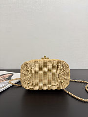 Chanel Braided Rattan Vanity Case Tan Rattan Gold 20x11x12cm - 5