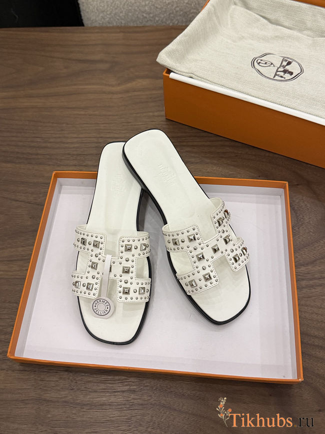 Hermès Oran sandal with studs - 1