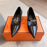 Hermes Calfskin Kiara 40 Pumps Black - 3