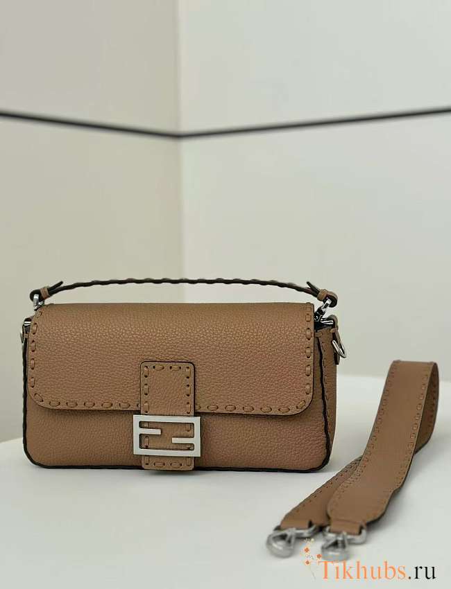 Fendi Baguette Bag Brown 27x15x6cm - 1