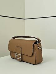 Fendi Baguette Bag Brown 27x15x6cm - 4