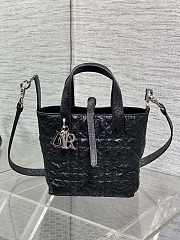 Dior Toujours Vertical Tote Bag Black Macrocannage Crinkled Calfskin 16x12x18cm - 4