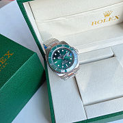Rolex Submariner Date 40 Hulk M116610LV-0002 116610LV-0002 Green Watch - 4