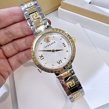 Versace Daphnis V16060017 – 35mm Watch