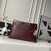 Chanel Shopping Bag in Lambskin & Gold-Tone Metal Red 40×28×9.5cm - 5