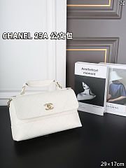 Chanel Trendy CC Medium LambWhite 29×17cm - 1