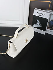 Chanel Trendy CC Medium LambWhite 29×17cm - 4