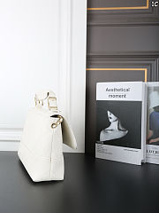 Chanel Trendy CC Medium LambWhite 29×17cm - 5