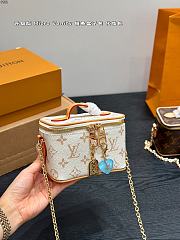 Louis Vuitton Micro Vanity Case 11x14cm - 4
