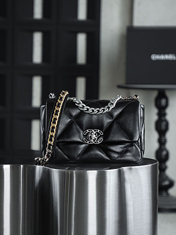 Chanel 19 Flap Bag in Black Quilted Lambskin with Mixed Hardware 26X16X9 cm