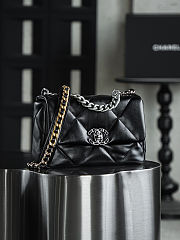 Chanel 19 Flap Bag in Black Quilted Lambskin with Mixed Hardware 26X16X9 cm - 6