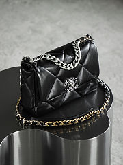 Chanel 19 Flap Bag in Black Quilted Lambskin with Mixed Hardware 26X16X9 cm - 2