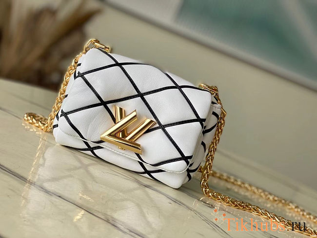 LOUIS VUITTON GO-14 MM Malletage Leather White Handbags 15×10×6.5cm - 1