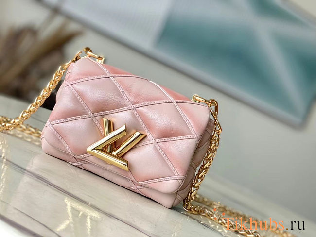 LOUIS VUITTON GO-14 MM Malletage Leather Pink Handbags 15×10×6.5cm - 1