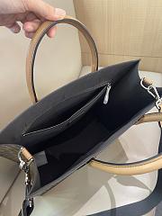 Fendi Vertical Tote Bag in Natural 36 x 14 x 38 cm - 2