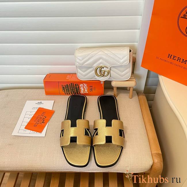 Hermès Oran Sandals Dore Chevre - 1