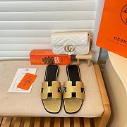 Hermès Oran Sandals Dore Chevre - 1