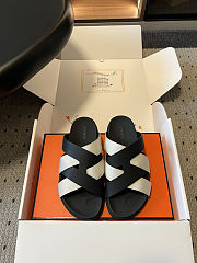 Hermès Kazimir Sandals. - 1