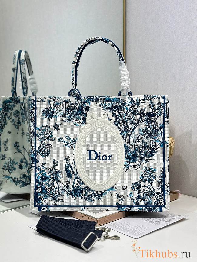Dior Book Tote in Blue Toile de Jouy Floral Garden Embroidery 42×35×18.5cm - 1