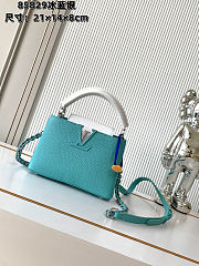 Louis Vuitton Capucines Sky Blue Bag 21 x 14 x 8 cm - 1