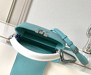 Louis Vuitton Capucines Sky Blue Bag 21 x 14 x 8 cm - 6