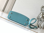 Louis Vuitton Capucines Sky Blue Bag 21 x 14 x 8 cm - 2