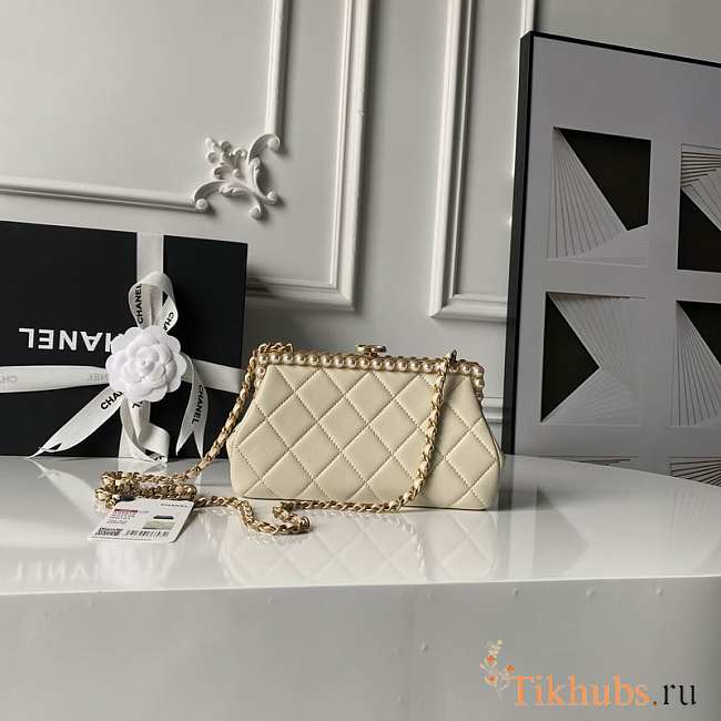 Chanel Pearl Evening Party Bag 10×20×7cm - 1