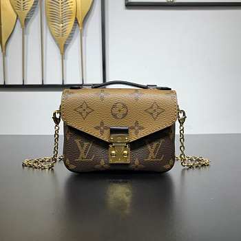Louis Vuitton Pochette Métis 14 x 11 x 3.5cm