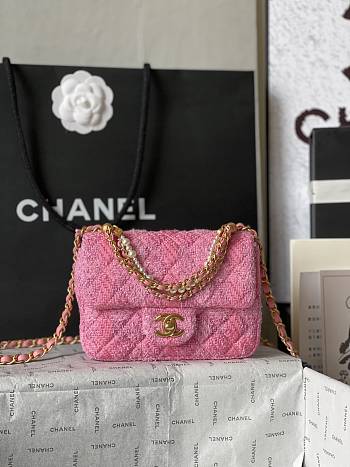 Chanel Tweed Quilted Pearl Twist Mini Square Flap 12.5×17×5cm