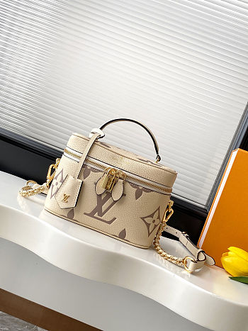 Louis Vuitton Vanity PM Empreinte Monogram Giant Cream 19×13×11cm
