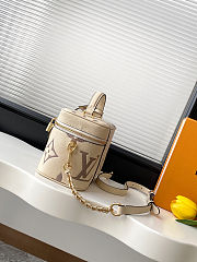 Louis Vuitton Vanity PM Empreinte Monogram Giant Cream 19×13×11cm - 5