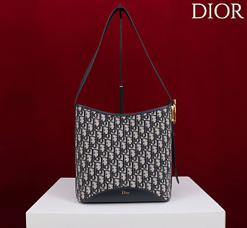 Dior Médaillon Bucket Bag 26.5 x 26 x 15cm