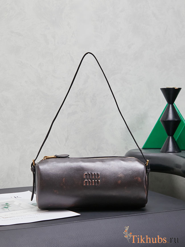 Miu Miu Nappa leather pouch Embossed-Logo Cylinder Bag 21.5 x 9 x 9cm - 1