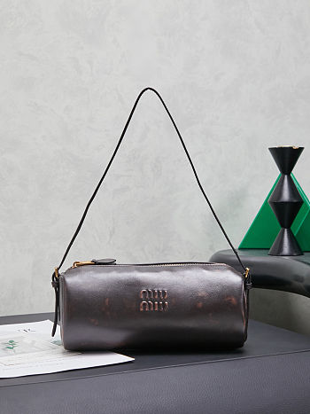 Miu Miu Nappa leather pouch Embossed-Logo Cylinder Bag 21.5 x 9 x 9cm