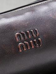 Miu Miu Nappa leather pouch Embossed-Logo Cylinder Bag 21.5 x 9 x 9cm - 2